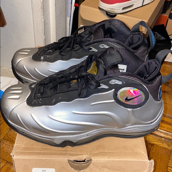 tim duncan silver shoes